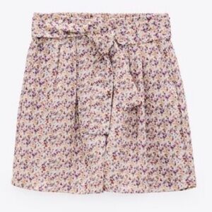 NWT Zara women’s printed paperbag pockets shorts size S